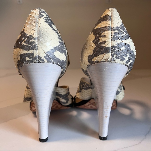 L.A.M.B. Black Grey & Snakeskin Heels with Multiple straps - Size 10 (fits 9) - Picture 3 of 16